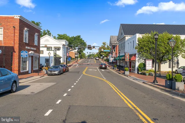 $764,980 | 9117 Hunting Pines Place, Fairfax, VA 22032