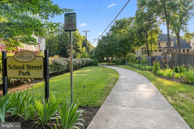 $764,980 | 9117 Hunting Pines Place, Fairfax, VA 22032