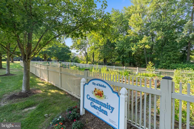 $764,980 | 9117 Hunting Pines Place, Fairfax, VA 22032