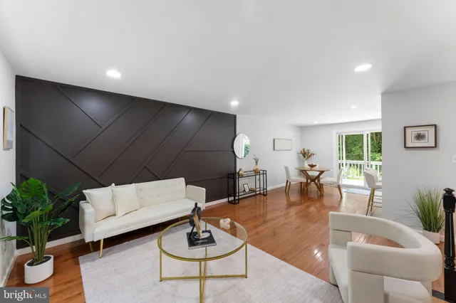 $764,980 | 9117 Hunting Pines Place, Fairfax, VA 22032