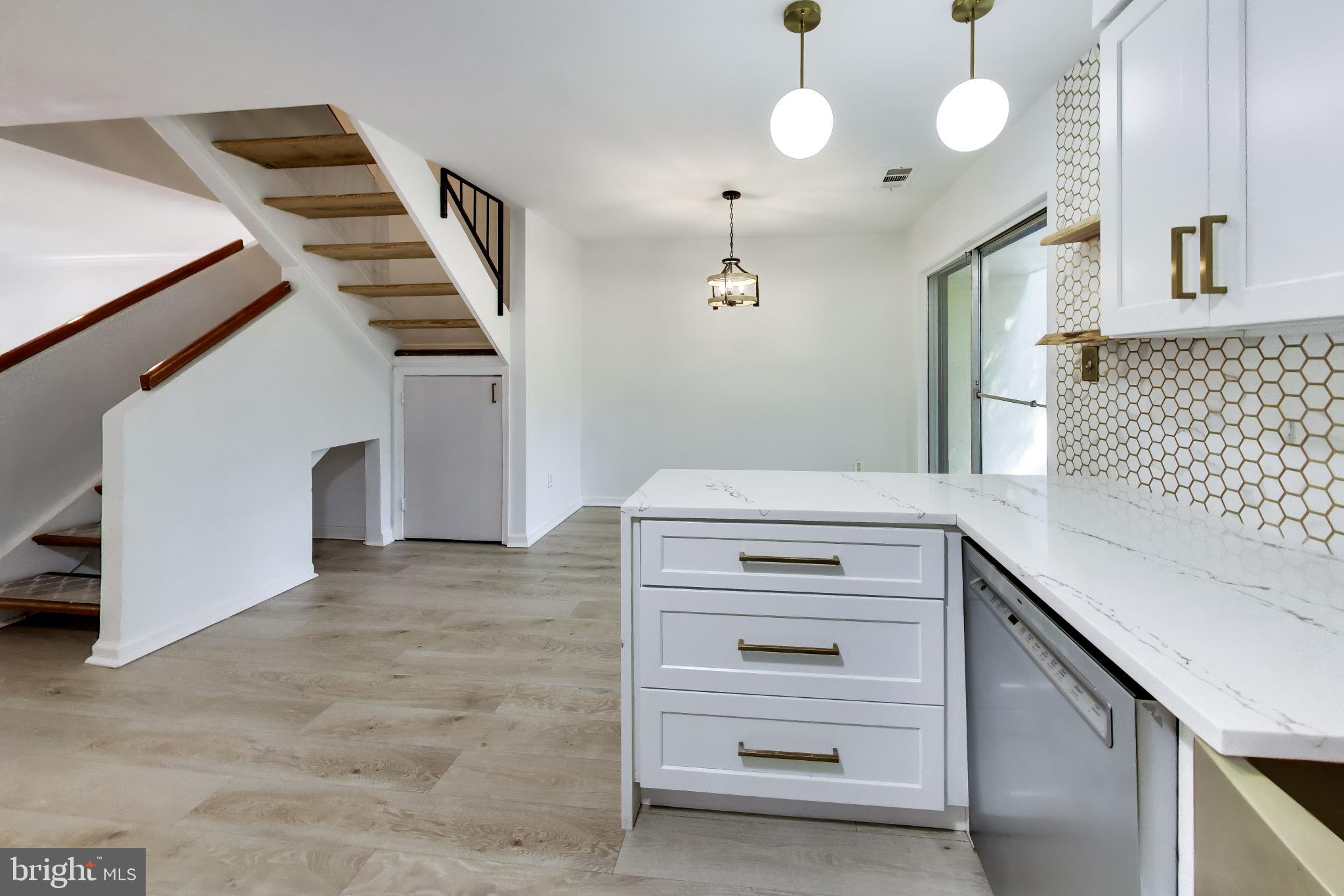 2225 Southgate Square Reston, VA 20191 - Photo 13 of 40 Gallery Image 13