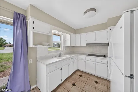 $231,000 | 1129 Southeast 18th Terrace, Cape Coral, FL 33990