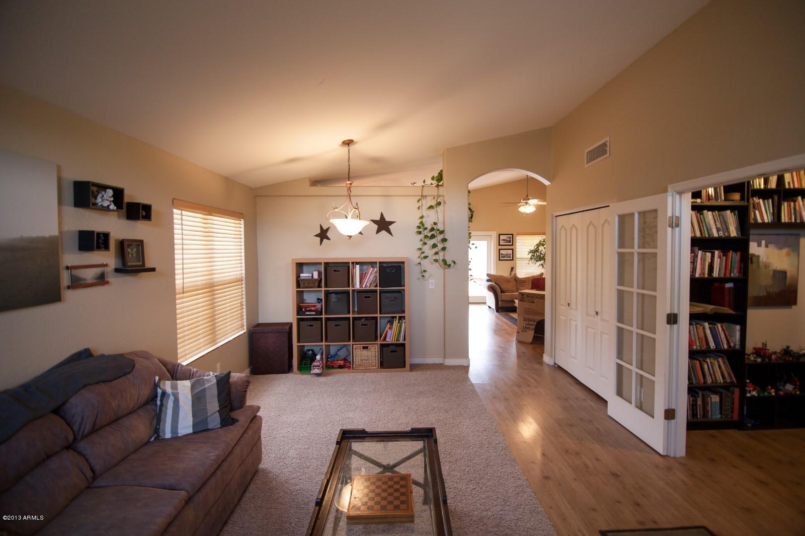 2265 East Smoke Tree Road Gilbert, AZ 85296 - Photo 3 of 53 IMG_7453 (Large)