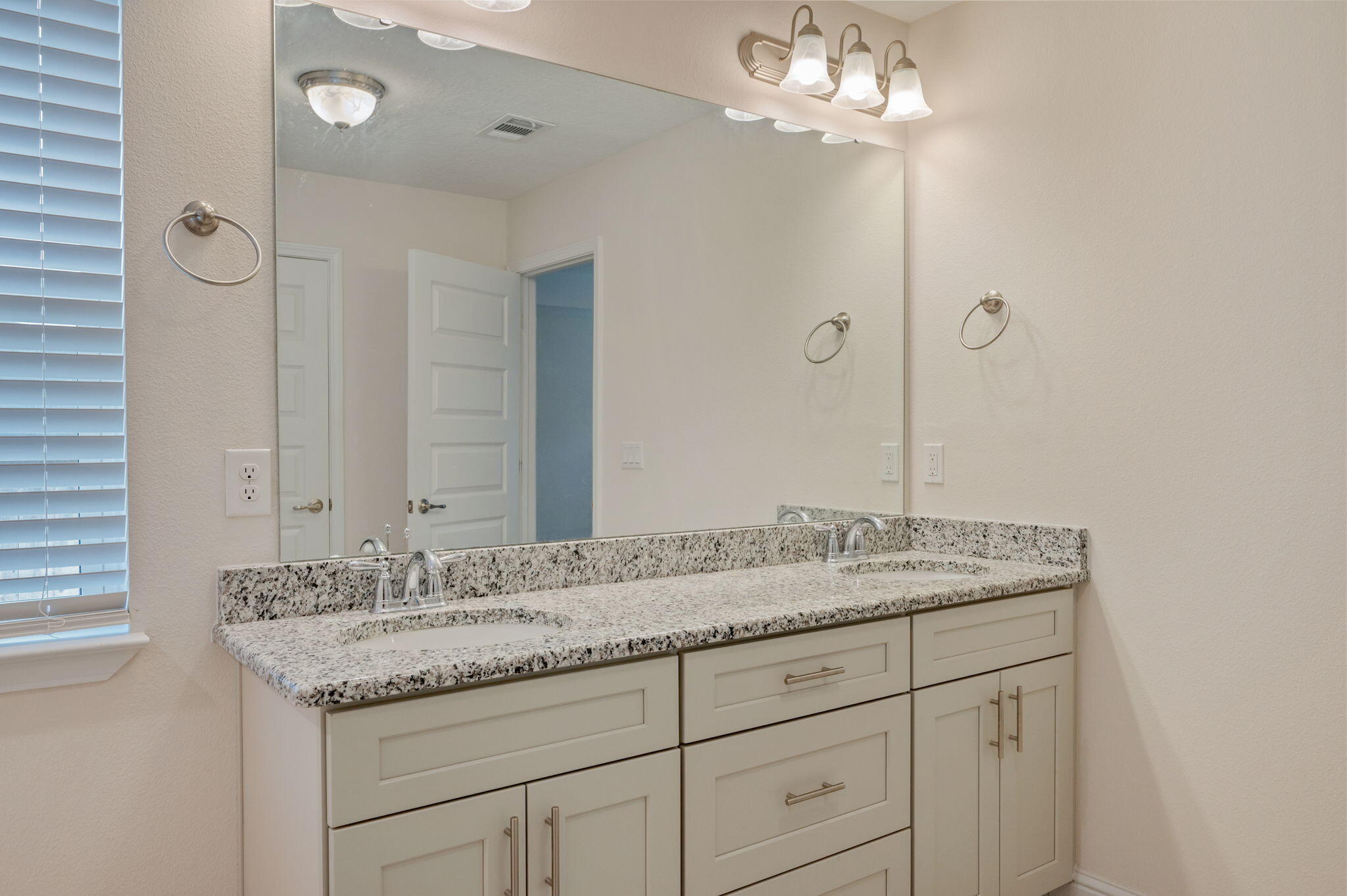 6092 Walk Along Way Crestview, FL 32536 - Photo 20 of 37 22-web-or-mls-6092-walk-along-wy