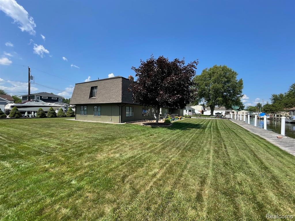 46070 Edgewater Street Chesterfield, MI 48047 - Photo 8 of 65