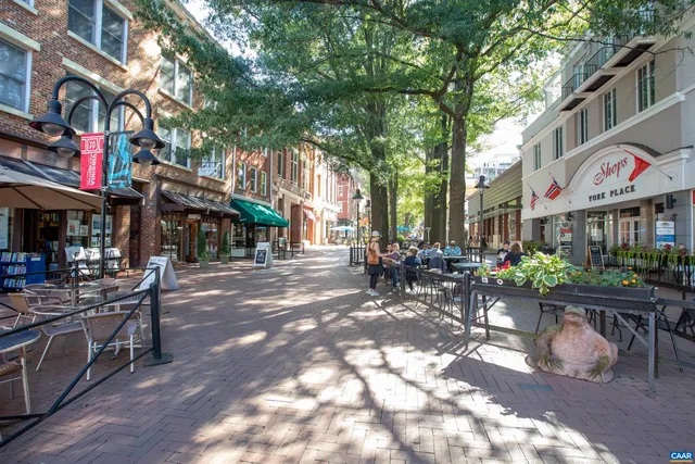$195,000 | 500 Court Square, Unit 406, Charlottesville, VA 22902