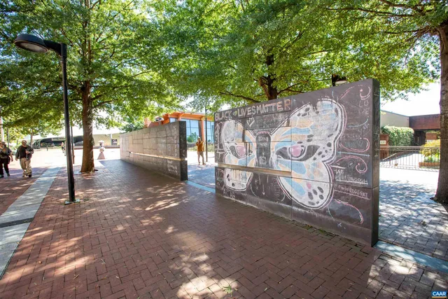 $195,000 | 500 Court Square, Unit 406, Charlottesville, VA 22902