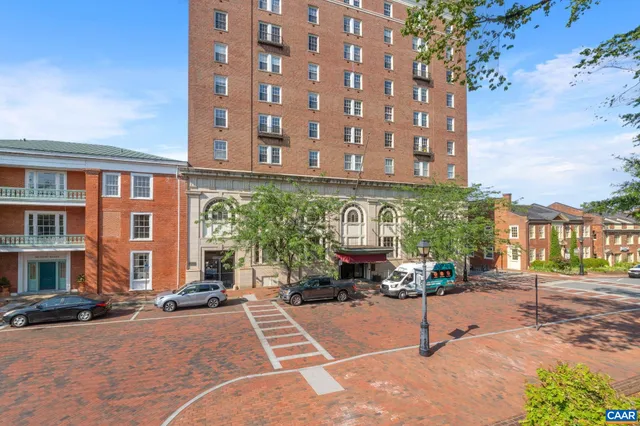 $195,000 | 500 Court Square, Unit 406, Charlottesville, VA 22902