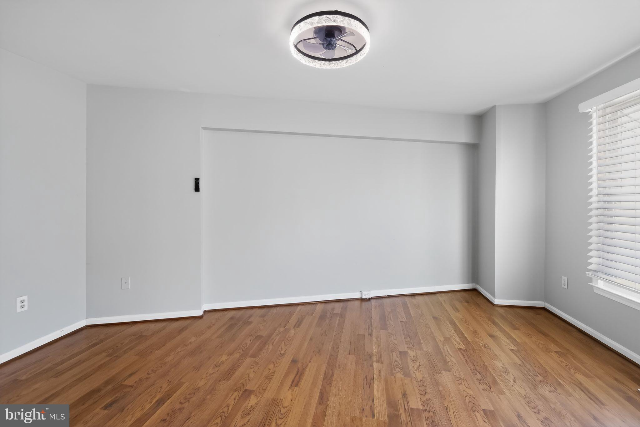 11186 Silentwood Lane Reston, VA 20191 - Photo 11 of 26