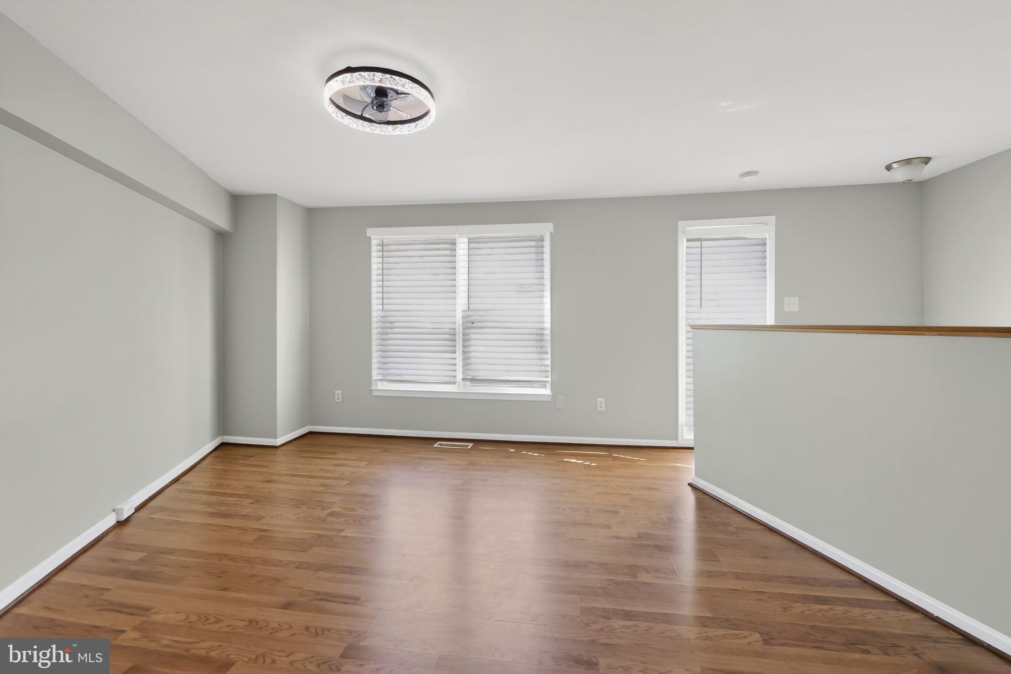 11186 Silentwood Lane Reston, VA 20191 - Photo 12 of 26