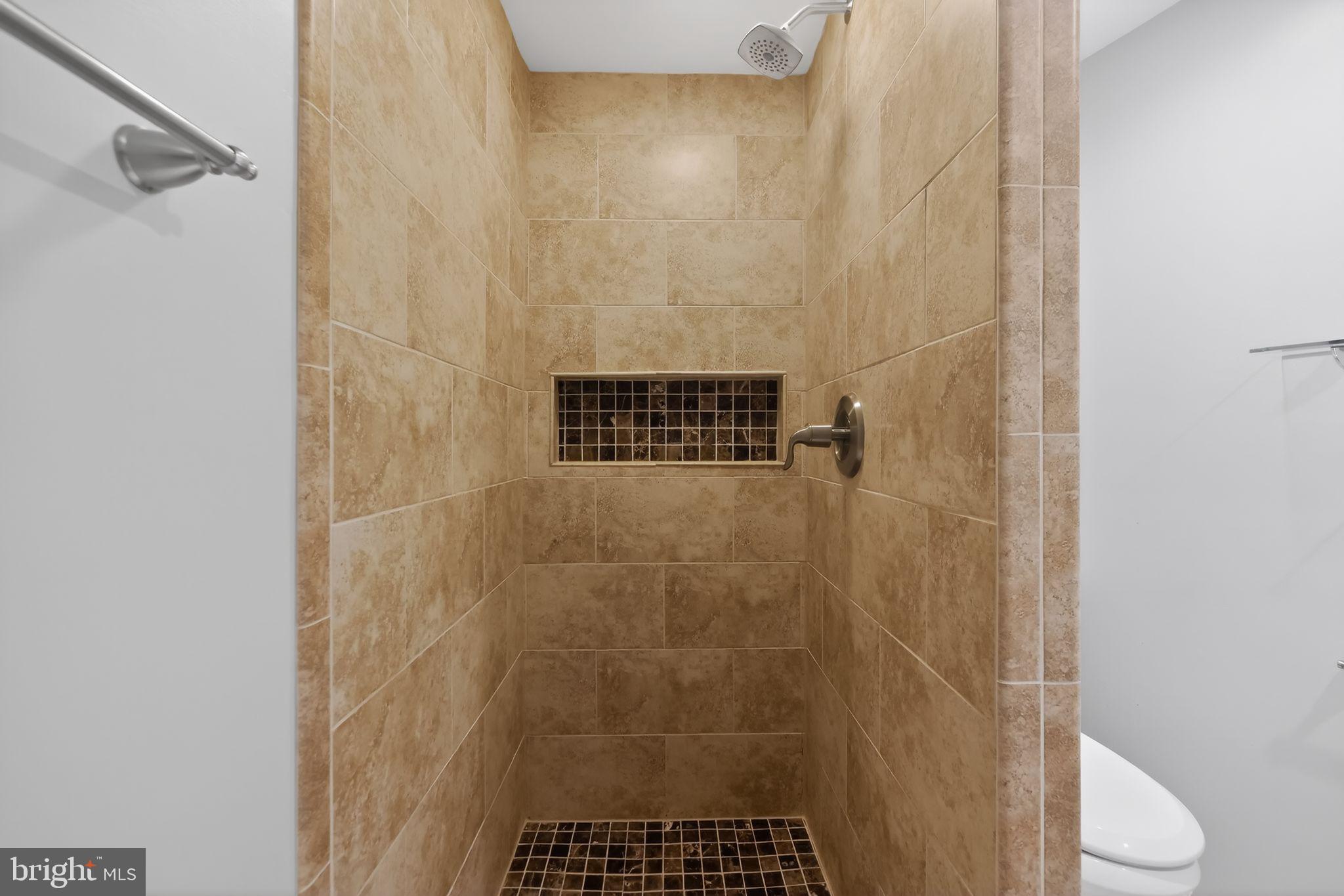 11186 Silentwood Lane Reston, VA 20191 - Photo 22 of 26