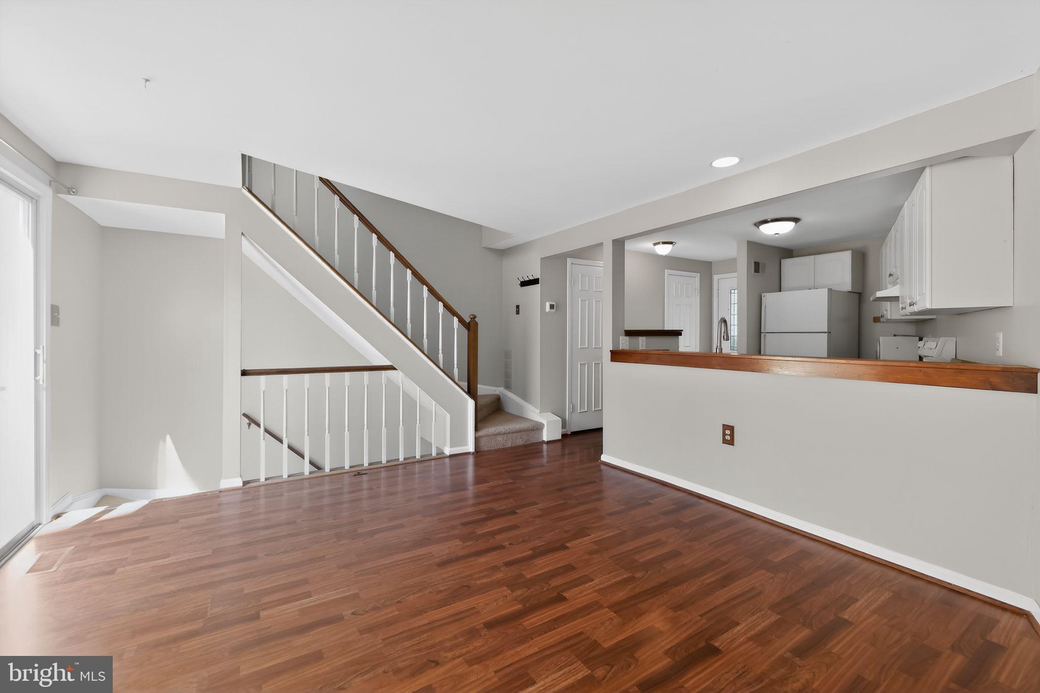 11186 Silentwood Lane Reston, VA 20191 - Photo 9 of 26