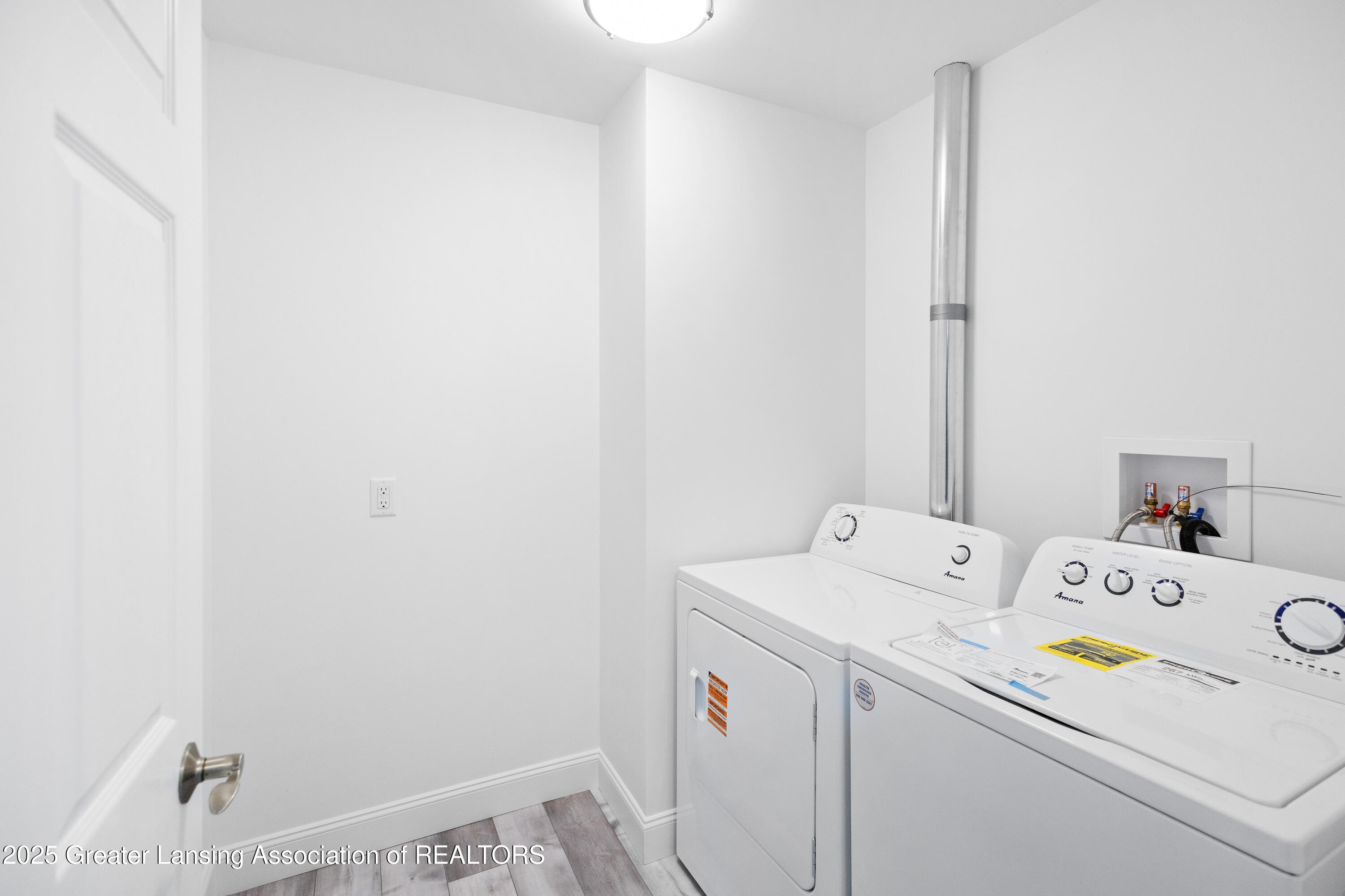 2107 Reo Road Lansing, MI 48910 - Photo 17 of 48 REO-8