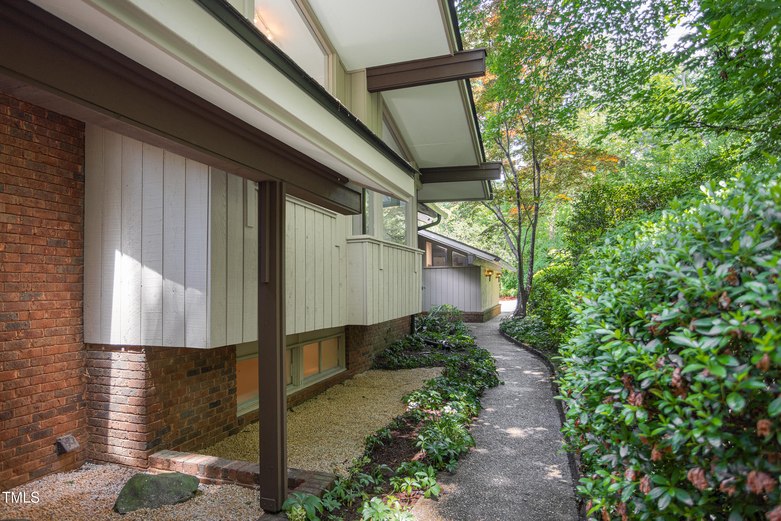 1604 Pinecrest Road Durham, NC 27705 - Photo 4 of 71 1604_PINECRREST_MLS-6