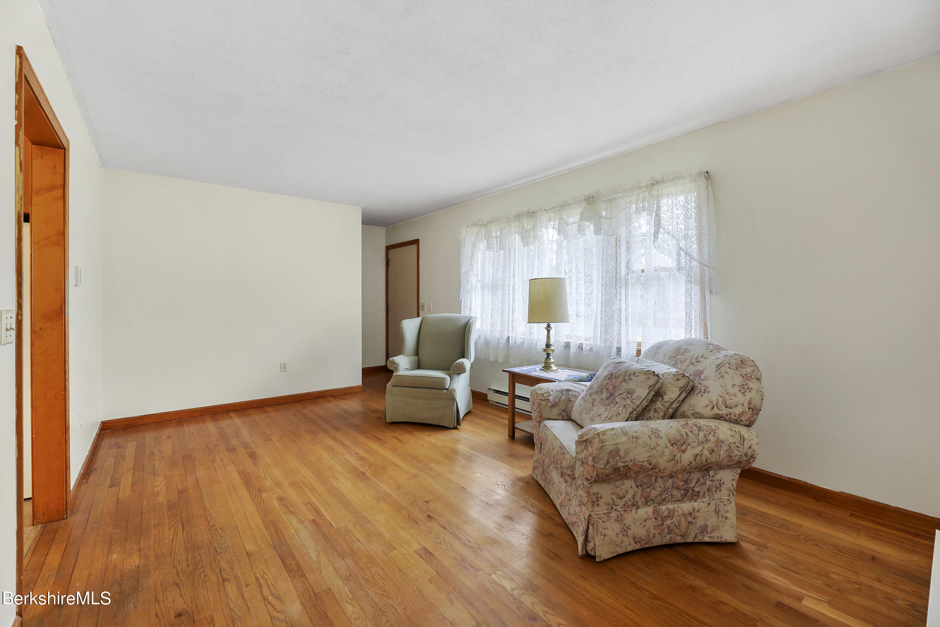 350 New Lenox Road Lenox, MA 01240 - Photo 3 of 23 350 New Lenox 4-Living-Room