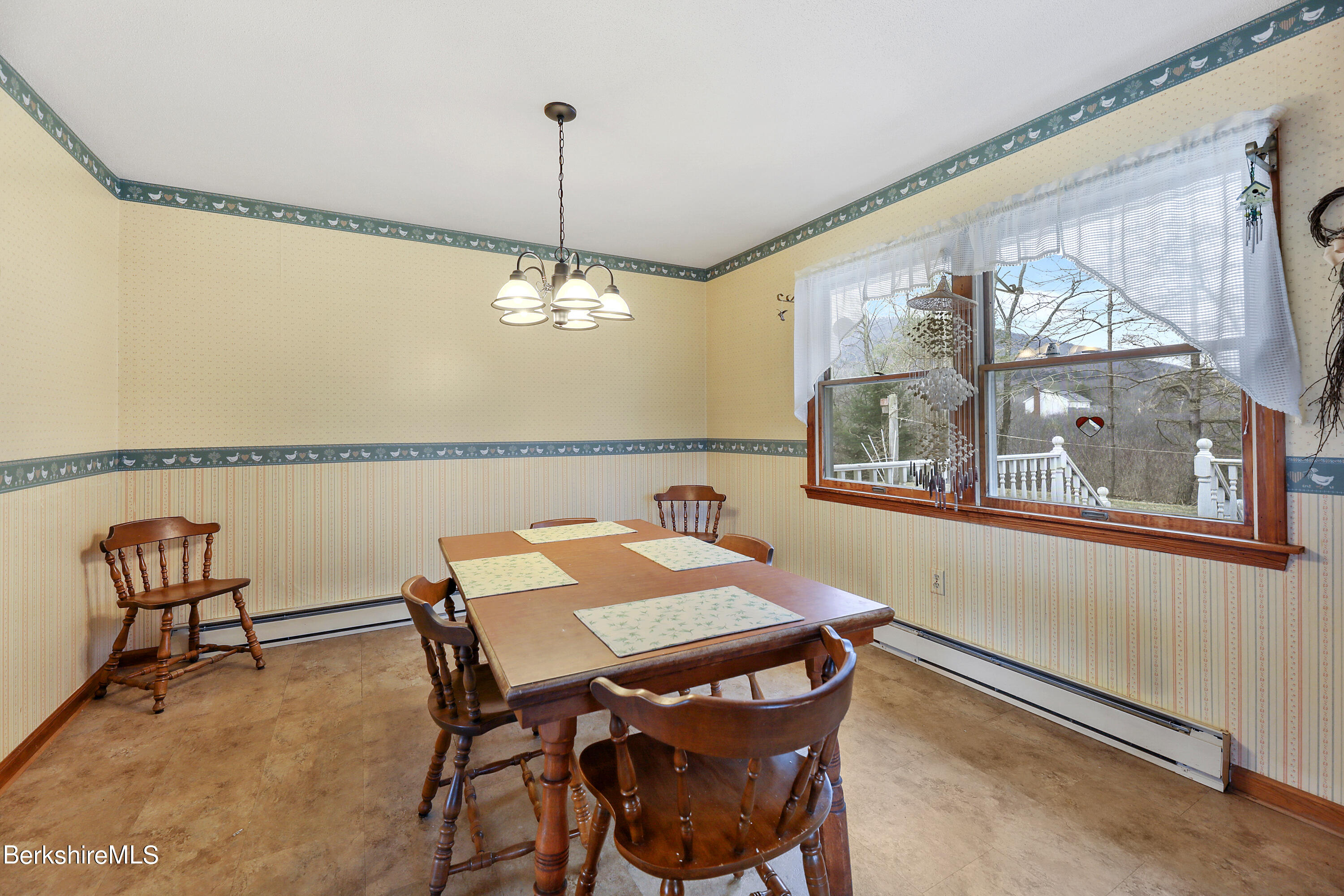 350 New Lenox Road Lenox, MA 01240 - Photo 6 of 23 350 New Lenox 7-Dining-Room