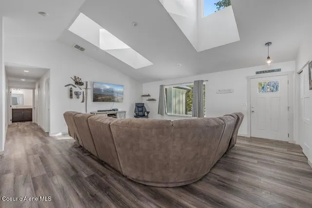 $735,000 | 1605 Poirier Road, Blanchard, ID 83804