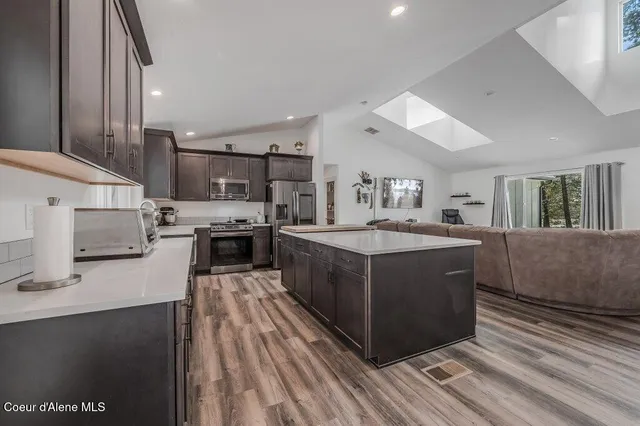 $735,000 | 1605 Poirier Road, Blanchard, ID 83804