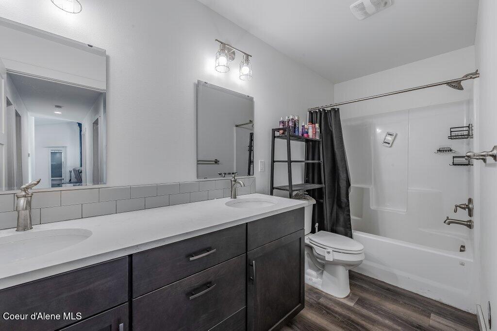 1605 Poirier Road Blanchard, ID 83804 - Photo 29 of 33 Guest Bath