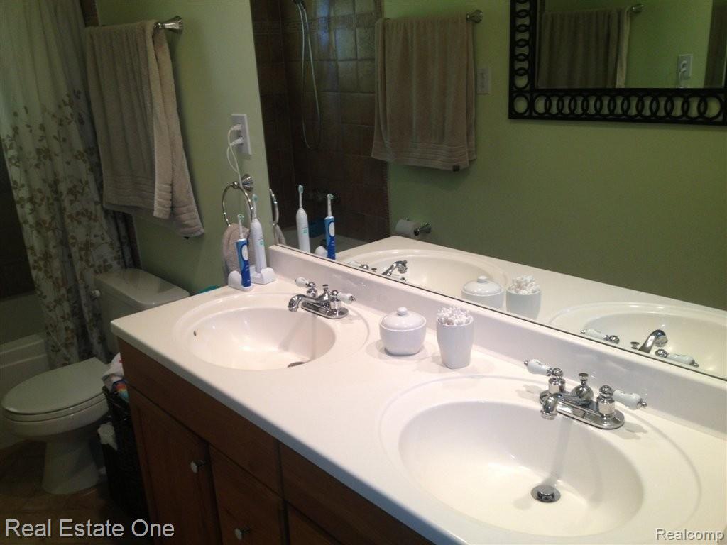 4377 East 12 Mile Road Warren, MI 48092 - Photo 11 of 20 photo 11.JPG