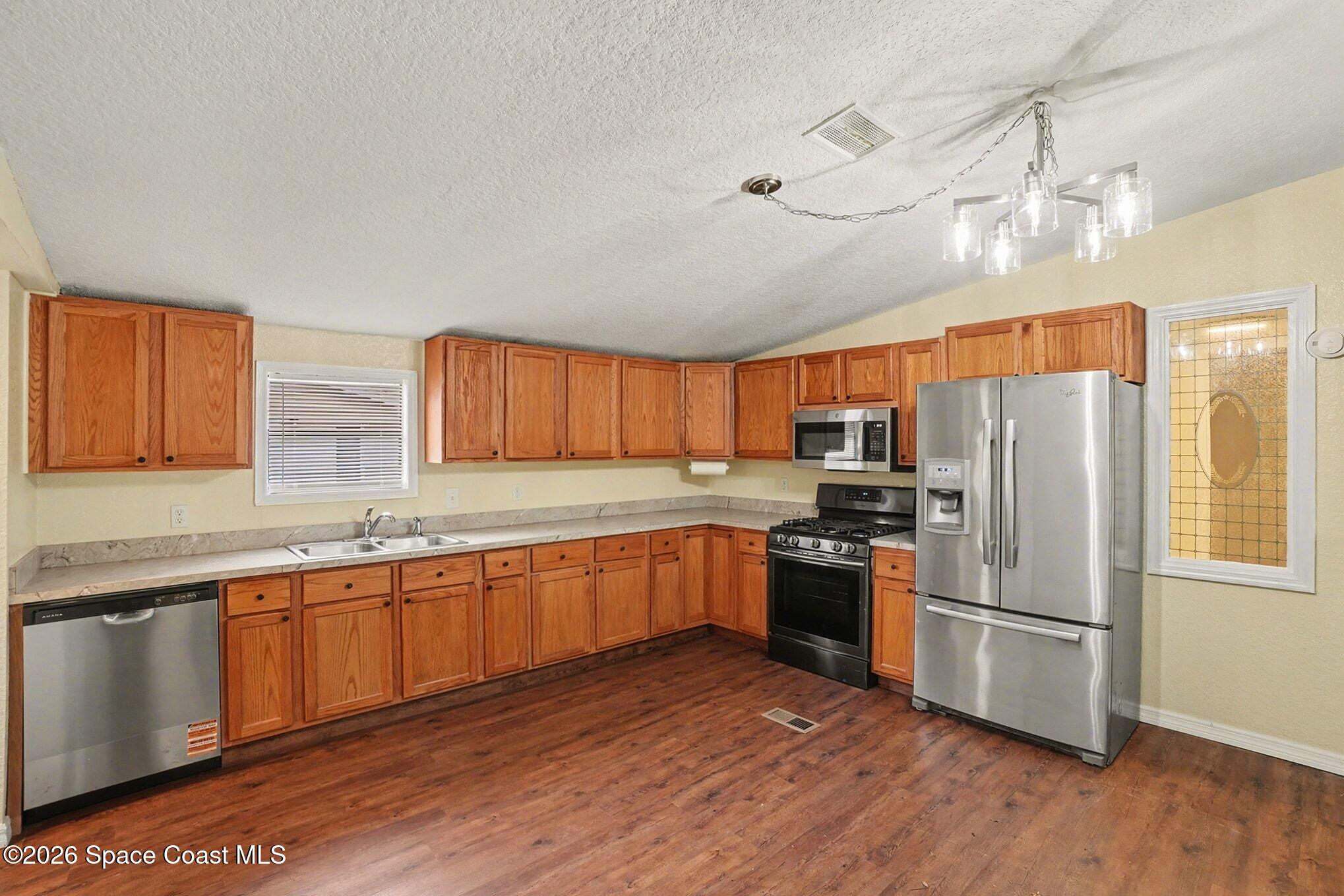 1639 Ridge Drive Cocoa, FL 32926 - Photo 7 of 27 008_file_8939