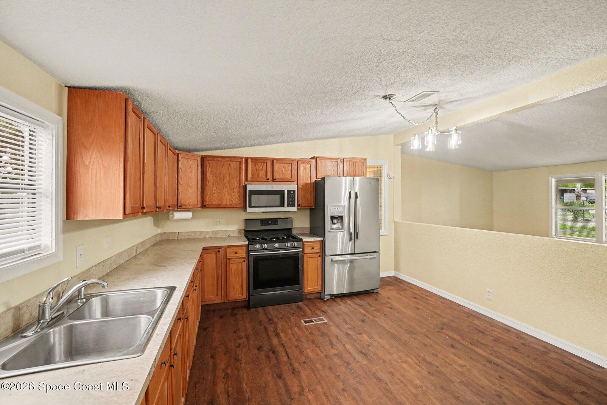 1639 Ridge Drive Cocoa, FL 32926 - Photo 8 of 27 009_file_5012