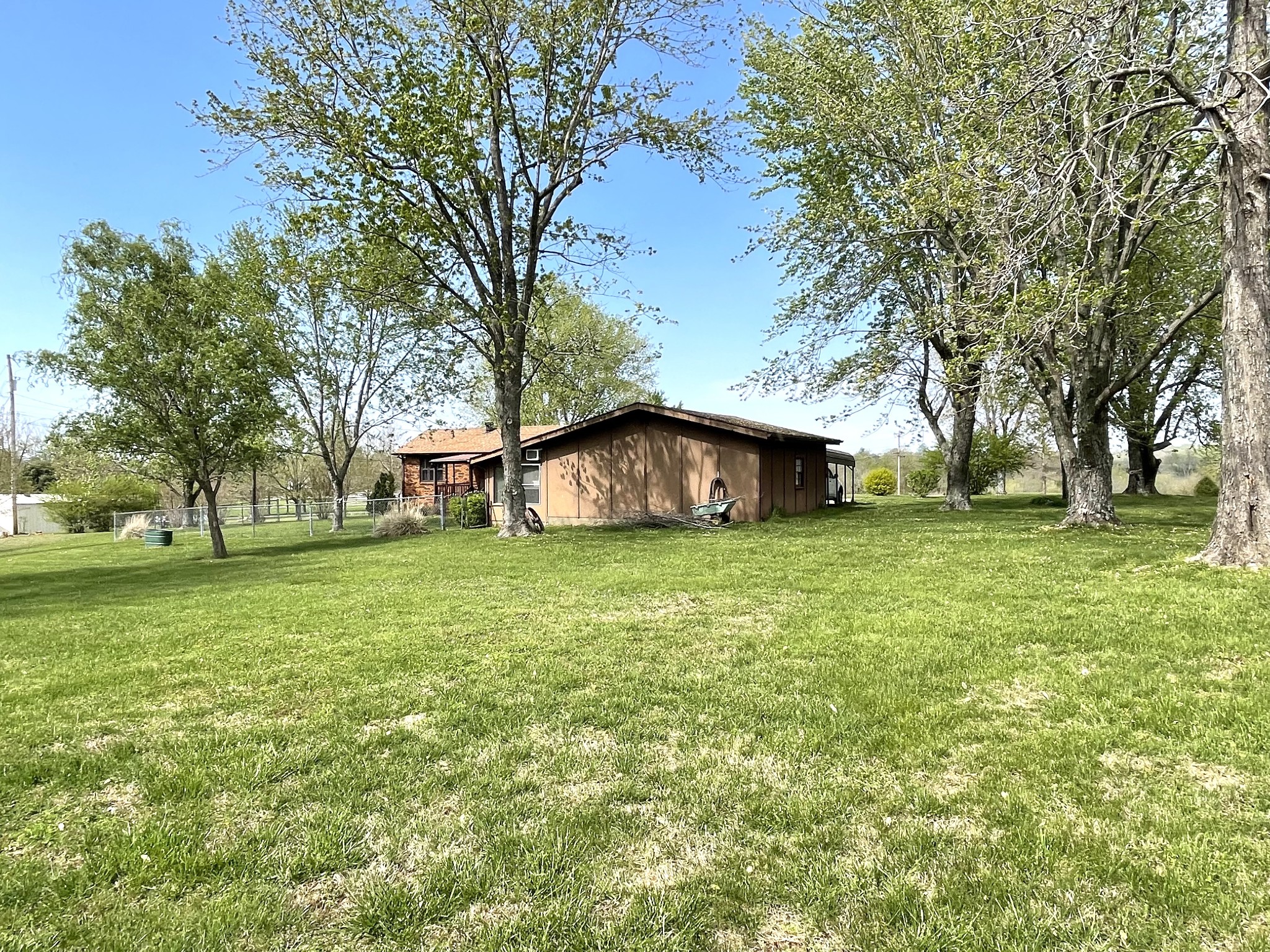 5665 Princeton Road Hopkinsville, KY 42240 - Photo 22 of 28 Gallery Image 22
