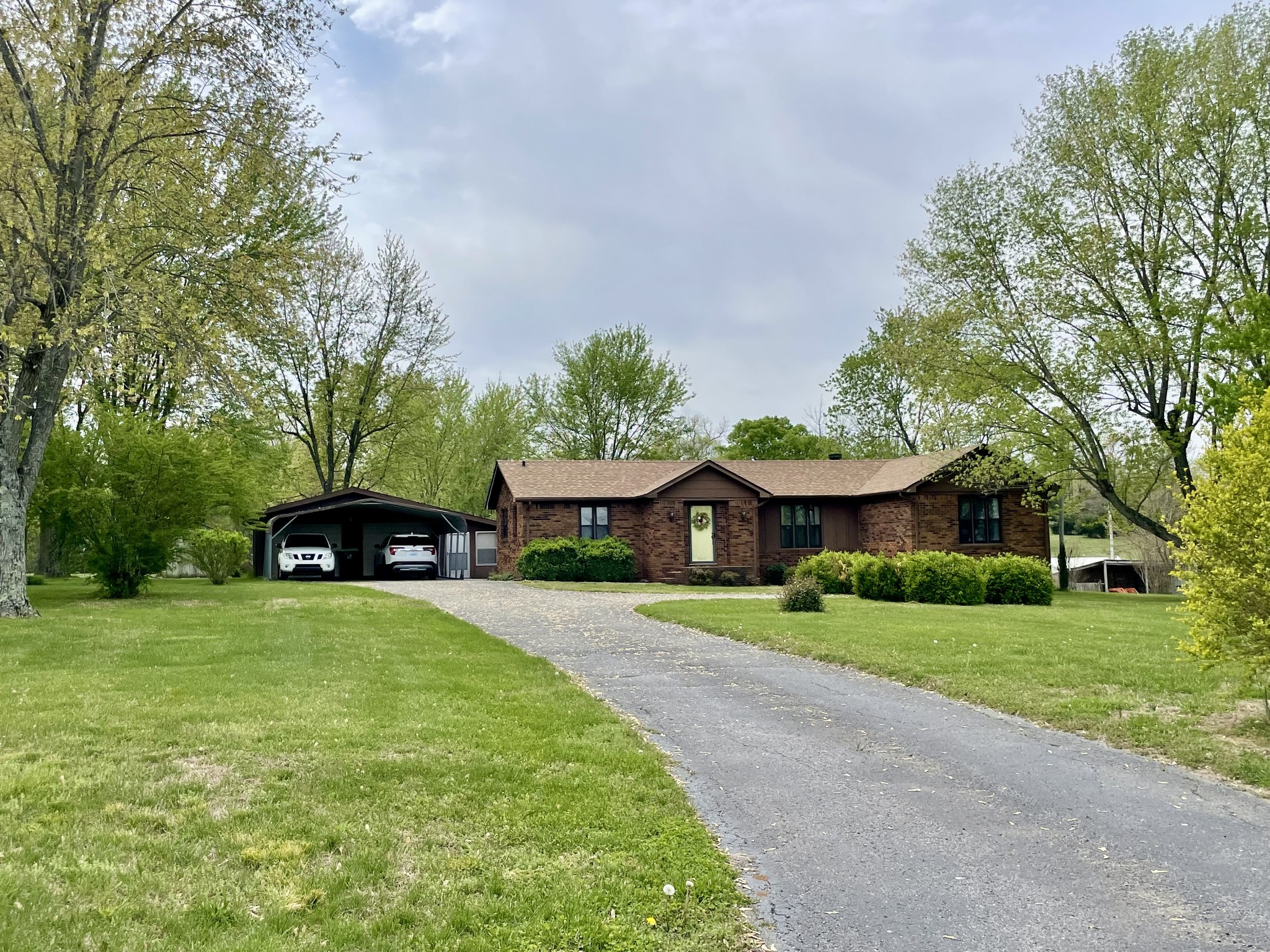 5665 Princeton Road Hopkinsville, KY 42240 - Photo 3 of 28 Gallery Image 3