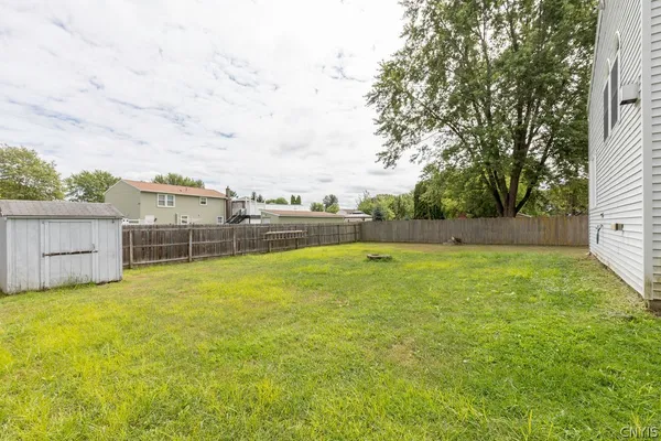 $215,940 | 93 Ripplebrook Lane, Manlius, NY 13116