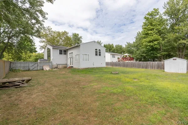$215,940 | 93 Ripplebrook Lane, Manlius, NY 13116
