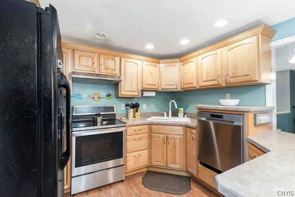 $215,940 | 93 Ripplebrook Lane, Manlius, NY 13116