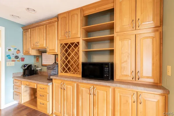 $215,940 | 93 Ripplebrook Lane, Manlius, NY 13116