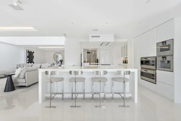 $6,950,000 | 529 South Flagler Drive, Unit TH3E, West Palm Beach, FL 33401