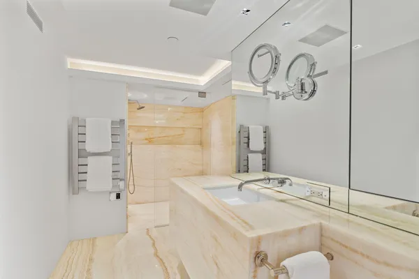 $6,950,000 | 529 South Flagler Drive, Unit TH3E, West Palm Beach, FL 33401