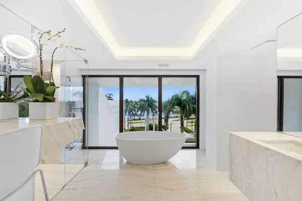 $6,950,000 | 529 South Flagler Drive, Unit TH3E, West Palm Beach, FL 33401
