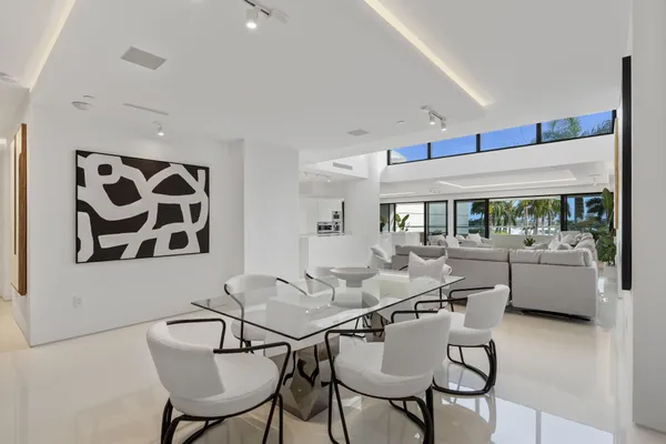 $6,950,000 | 529 South Flagler Drive, Unit TH3E, West Palm Beach, FL 33401