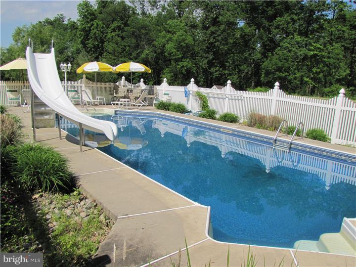 340 West Thatcher Road Quakertown, PA 18951 - Photo 10 of 19 Gallery Image 10