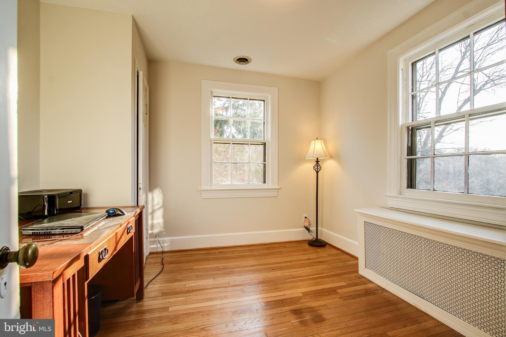 9418 Thornhill Road Silver Spring, MD 20901 - Photo 17 of 33