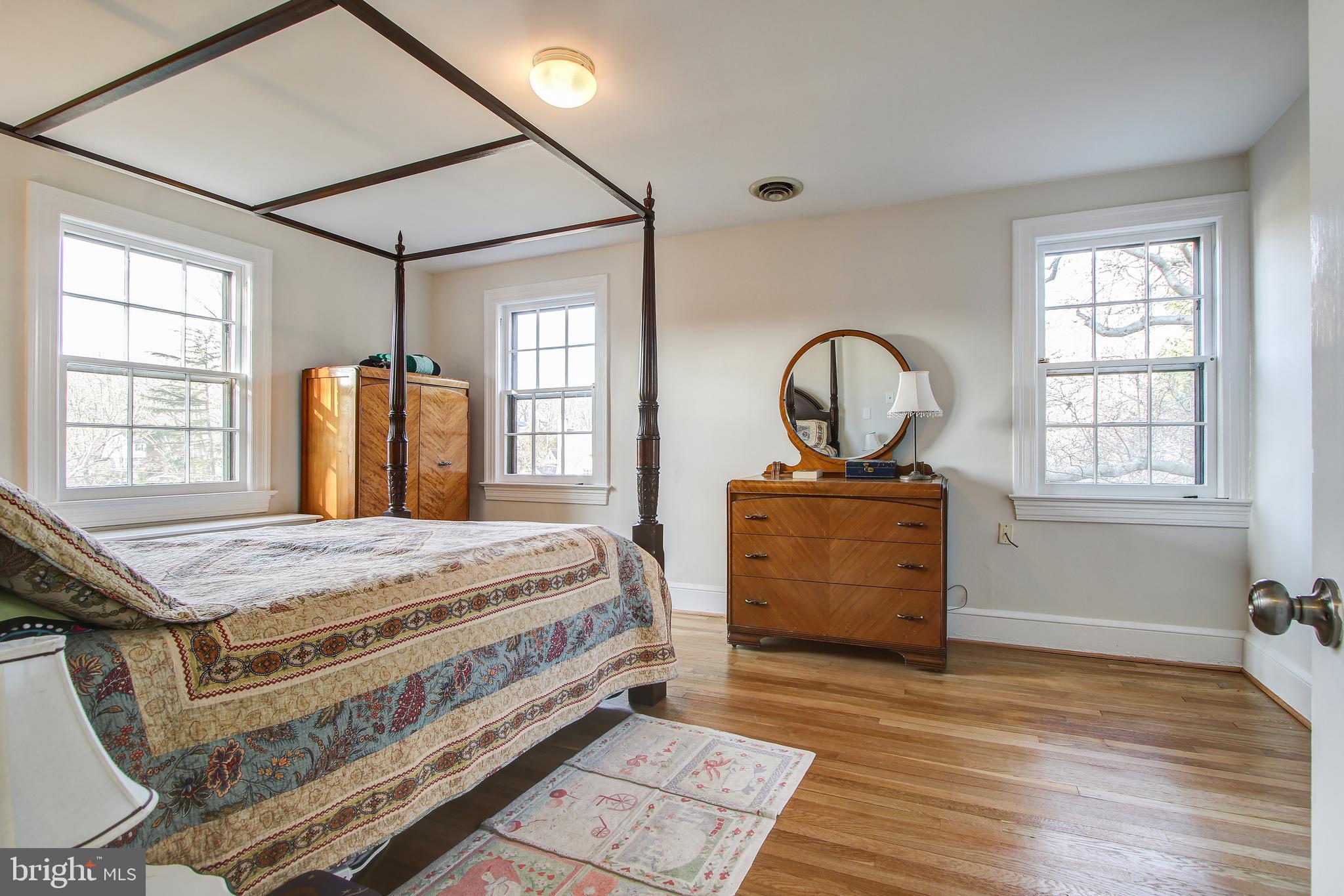 9418 Thornhill Road Silver Spring, MD 20901 - Photo 19 of 33