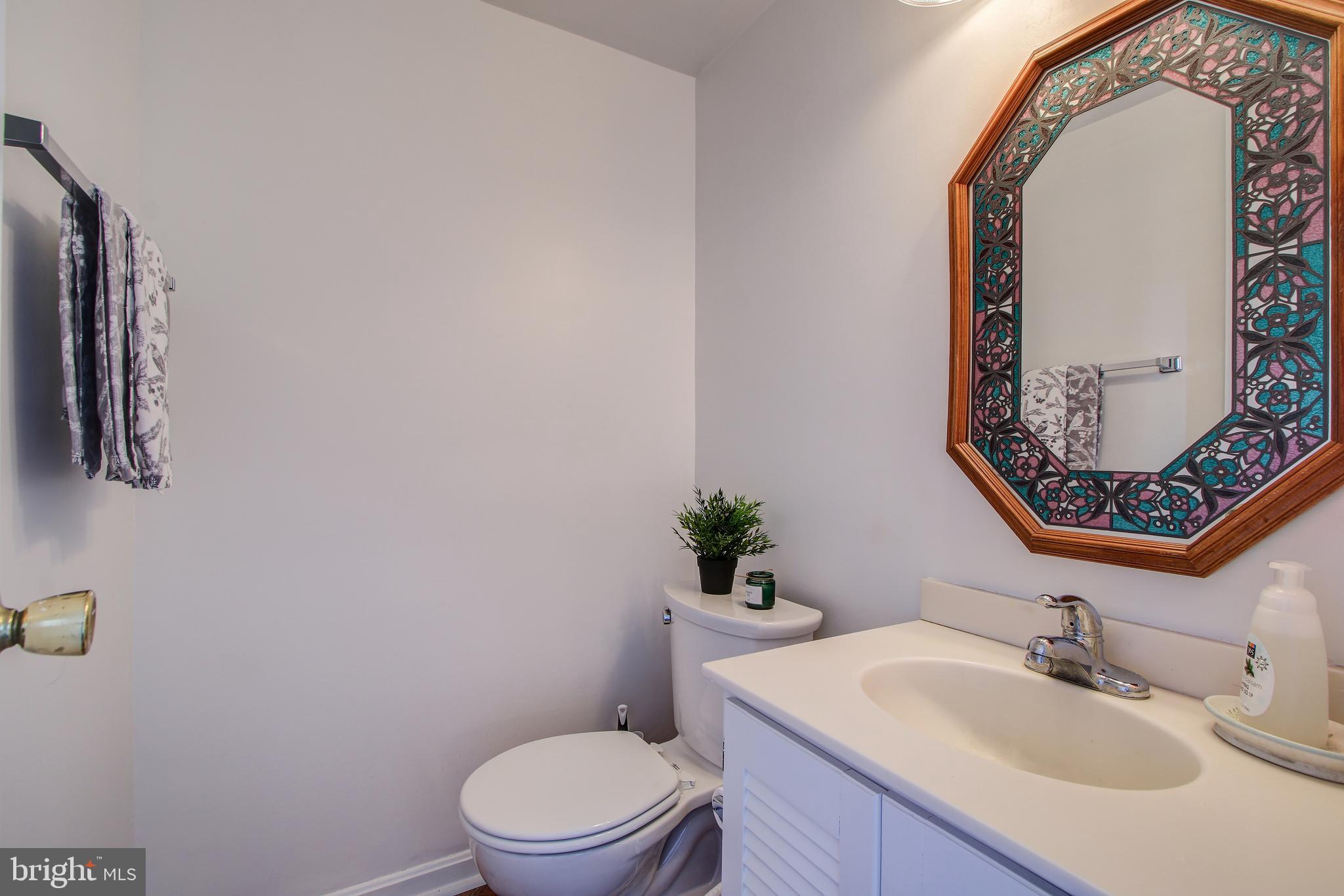 9418 Thornhill Road Silver Spring, MD 20901 - Photo 10 of 33