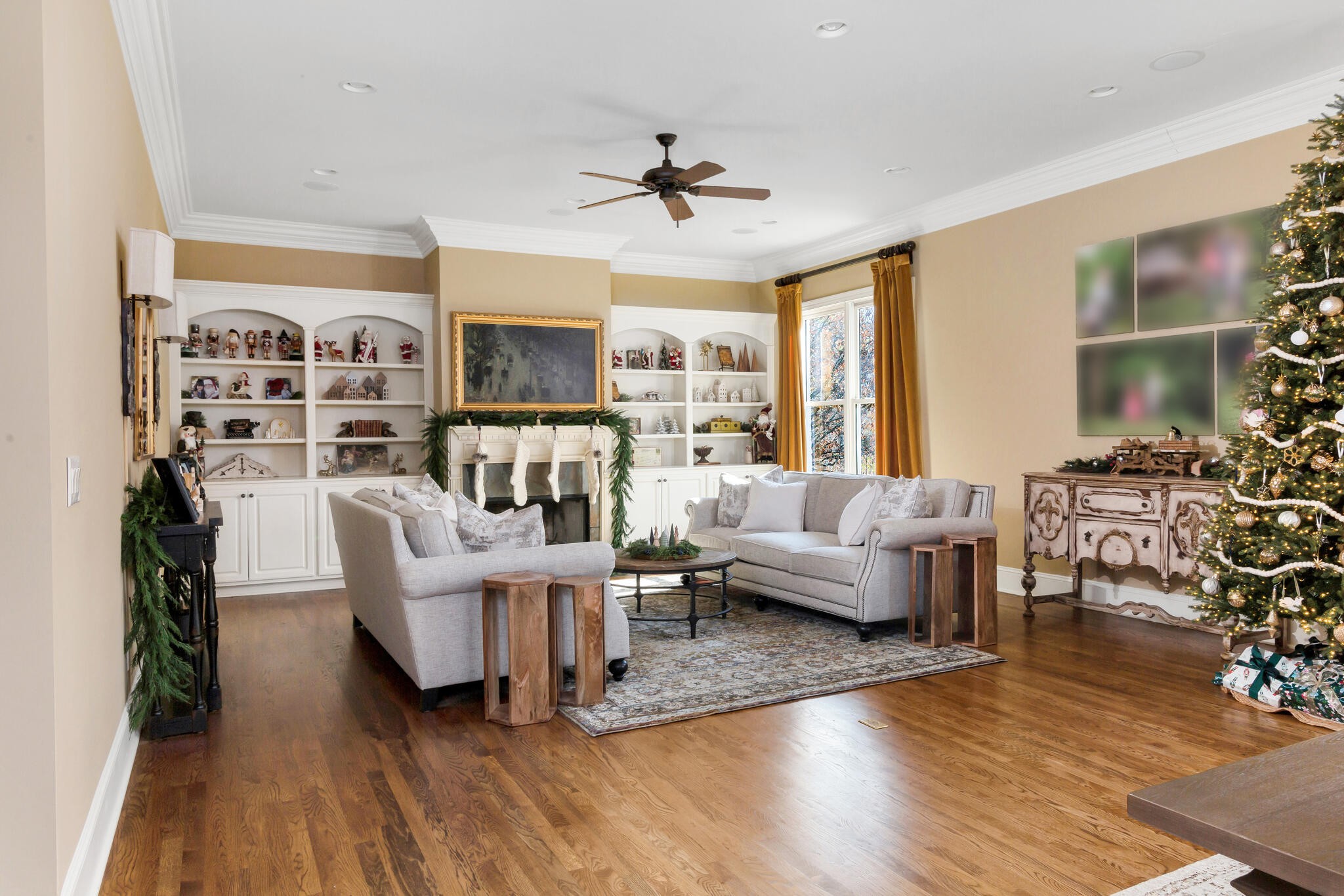 5561 Parker Branch Road Franklin, TN 37064 - Photo 6 of 21 a living room with furniture and a flat screen tv