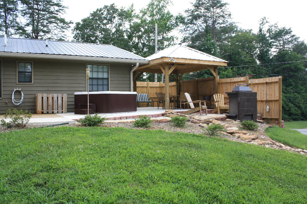 2016 Chattanooga Valley Road Flintstone, GA 30725 - Photo 2 of 6 00