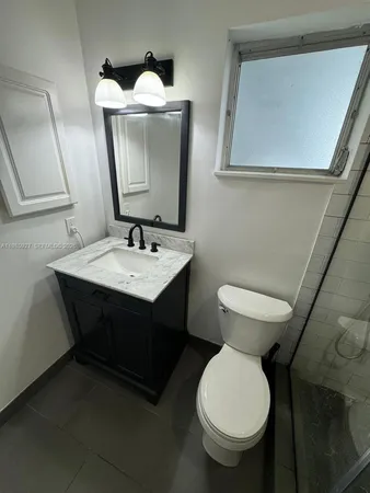 $1,800 | 2840 Taylor Street, Unit 28, Hollywood, FL 33020