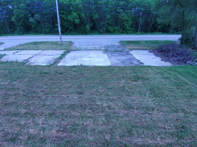 $120,000 | 10534 Sheridan Road, Pleasant Prairie, WI 53158