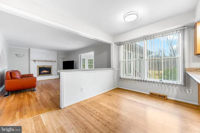 $950,000 | 6 Jonathans Court, Cockeysville, MD 21030