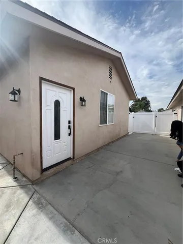 $2,100 | 2357 Ellen Street, Colton, CA 92324