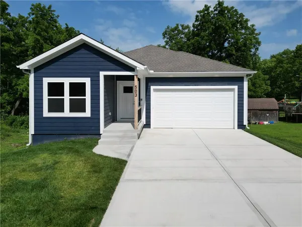 $359,900 | 503 North Lexington Street, Harrisonville, MO 64701