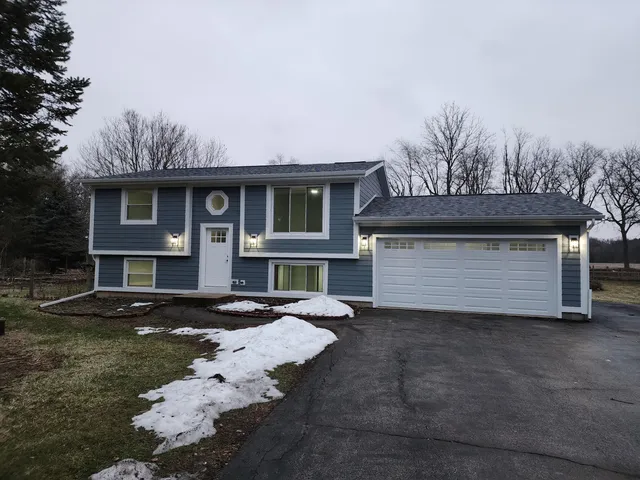 $459,900 | N9523 Sunset Drive, Troy, WI 53120