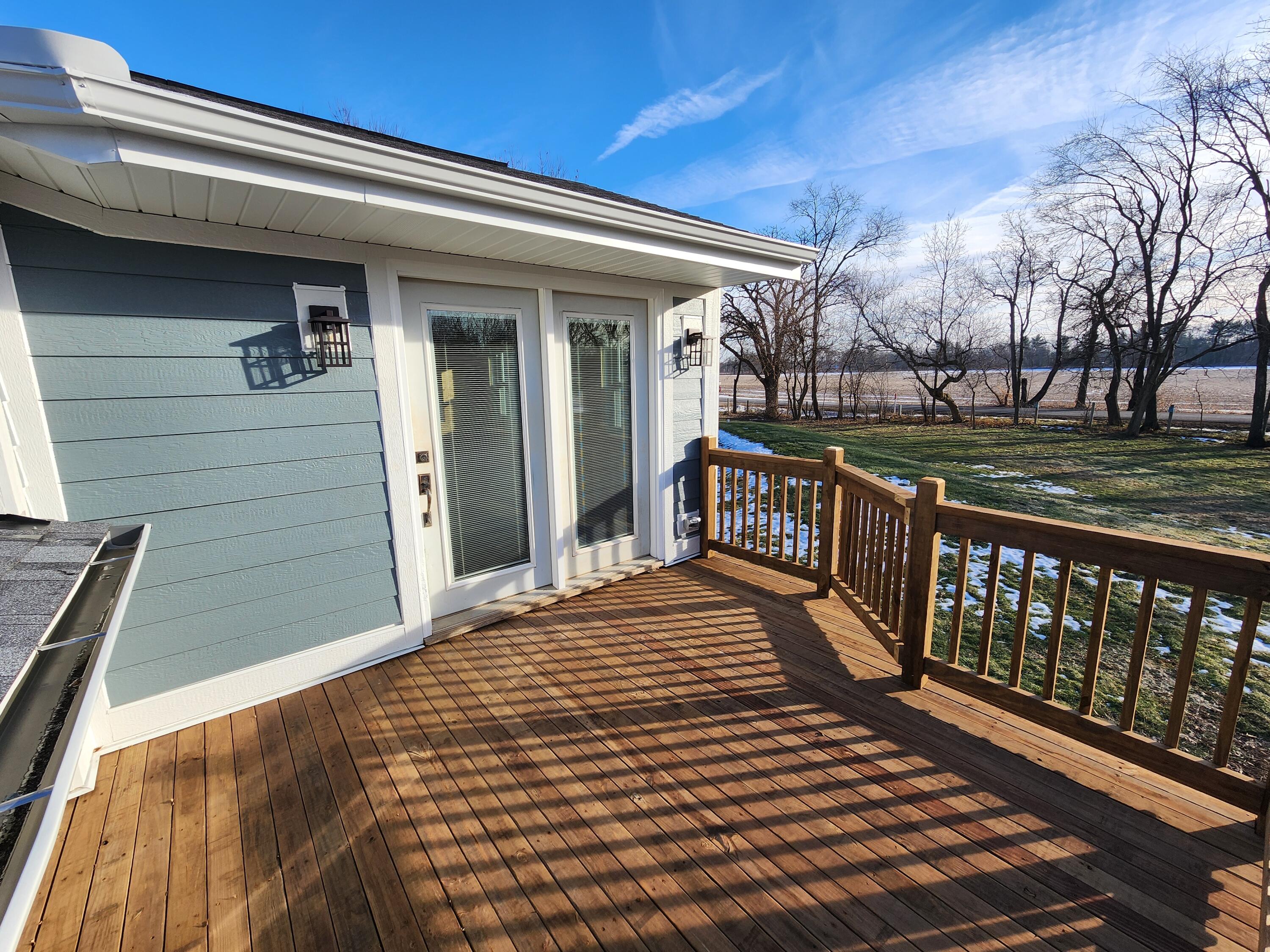 N9523 Sunset Drive Troy, WI 53120 - Photo 11 of 38 Deck1