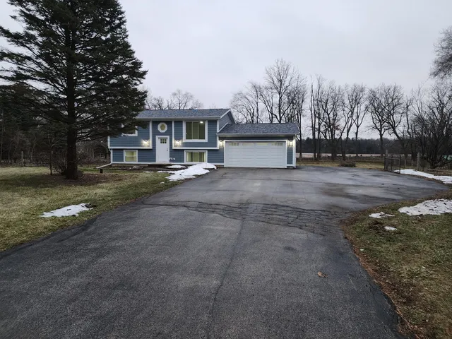 $459,900 | N9523 Sunset Drive, Troy, WI 53120